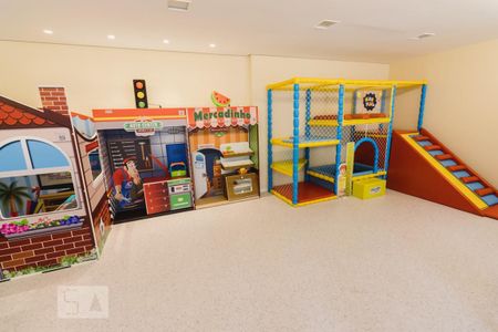 Apartamento à venda com 162m², 4 quartos e 3 vagas Apartamento à venda com 162m², 4 quartos e 3 vagasBrinquedoteca