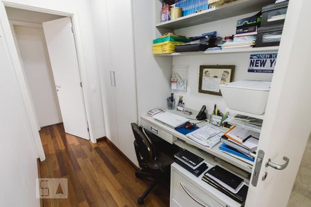 Apartamento à venda com 162m², 4 quartos e 3 vagas Apartamento à venda com 162m², 4 quartos e 3 vagasCorredor