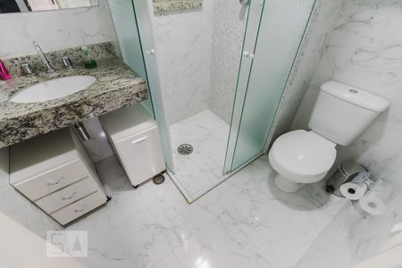 Apartamento à venda com 162m², 4 quartos e 3 vagas Apartamento à venda com 162m², 4 quartos e 3 vagasBanheiro da Suíte 1
