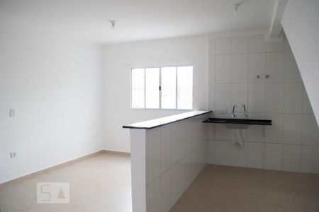 Sala e Cozinha de apartamento para alugar com 2 quartos, 60m² em Parque Peruche, São Paulo