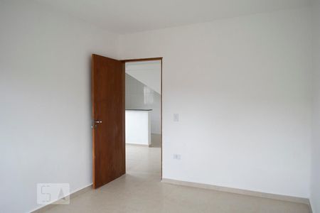 Quarto 2 de apartamento para alugar com 2 quartos, 60m² em Parque Peruche, São Paulo