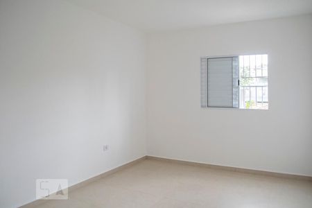 Quarto 2 de apartamento para alugar com 2 quartos, 60m² em Parque Peruche, São Paulo