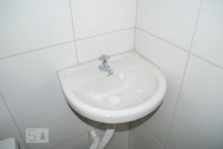 Apartamento para alugar com 60m², 2 quartos e sem vagaBANHEIRO