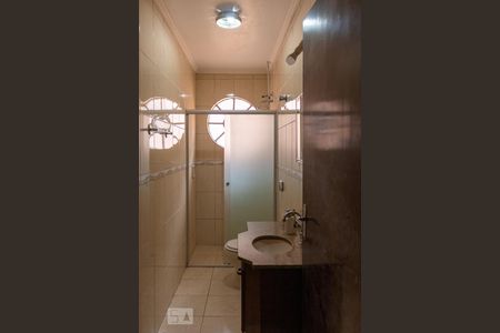 Banheiro de casa à venda com 3 quartos, 180m² em Jabaquara, São Paulo