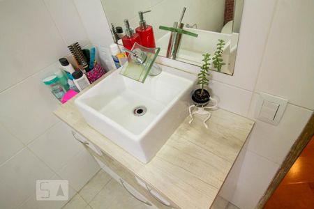 Casa à venda com 286m², 4 quartos e 5 vagasBanheiro 