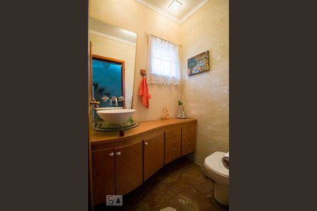 Casa à venda com 286m², 4 quartos e 5 vagasLavabo