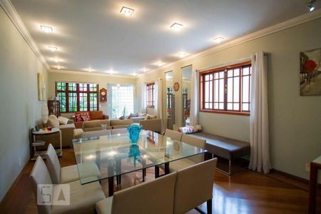 Sala 1 de casa à venda com 4 quartos, 286m² em Vila Deodoro, São Paulo