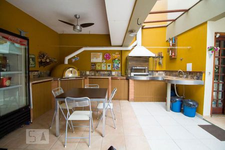 Casa à venda com 286m², 4 quartos e 5 vagasChurrasqueira