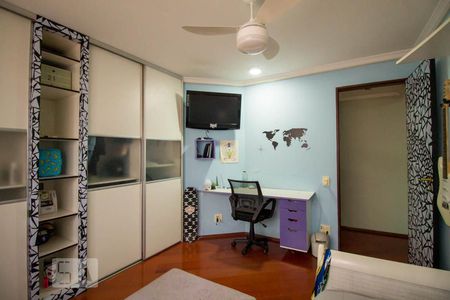 Casa à venda com 286m², 4 quartos e 5 vagasQuarto 2