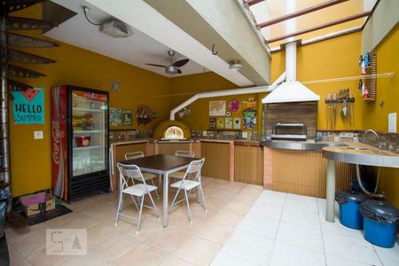 Casa à venda com 286m², 4 quartos e 5 vagasChurrasqueira