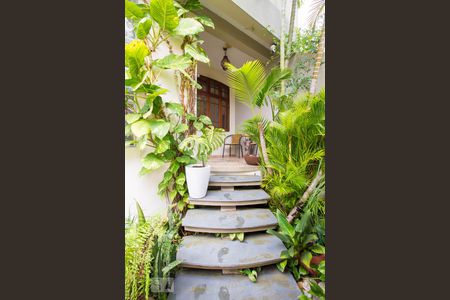 Casa à venda com 286m², 4 quartos e 5 vagasEntrada