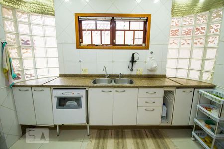 Casa à venda com 286m², 4 quartos e 5 vagasCozinha 