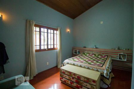 Suíte  de casa à venda com 4 quartos, 286m² em Vila Deodoro, São Paulo