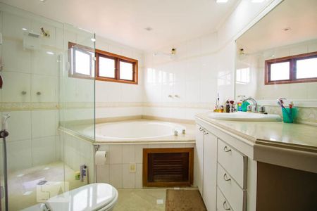 Casa à venda com 286m², 4 quartos e 5 vagasBanheiro da Suíte 