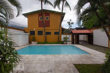 Casa à venda com 400m², 5 quartos e 4 vagasPiscina