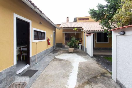 Casa à venda com 400m², 5 quartos e 4 vagasArea externa