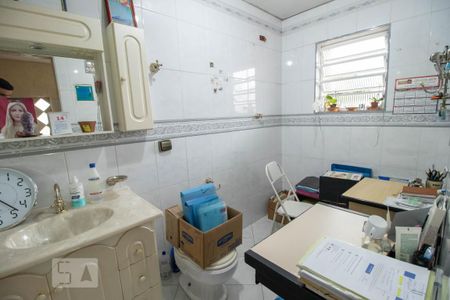 Casa à venda com 345m², 4 quartos e 1 vagaBanheiro da Suíte 2