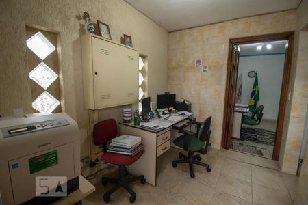 Casa à venda com 345m², 4 quartos e 1 vagaEscritório