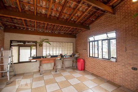 Casa à venda com 345m², 4 quartos e 1 vagaÁrea de serviço 2