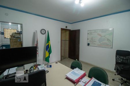 Casa à venda com 345m², 4 quartos e 1 vagaSuíte 2