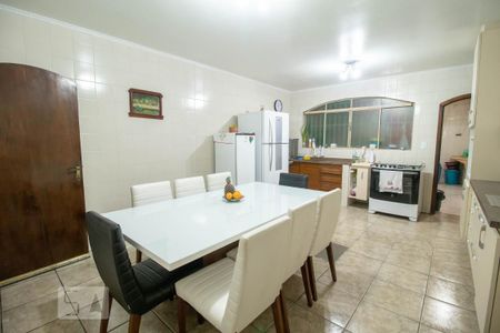 Casa à venda com 345m², 4 quartos e 1 vagaCozinha