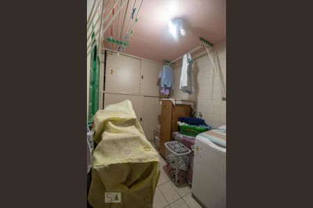 Casa à venda com 345m², 4 quartos e 1 vagaLavanderia