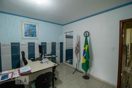 Casa à venda com 345m², 4 quartos e 1 vagaSuíte 2