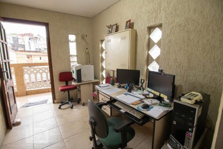 Casa à venda com 345m², 4 quartos e 1 vagaEscritório