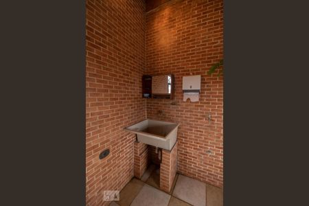 Casa à venda com 345m², 4 quartos e 1 vagaÁrea de serviço 2