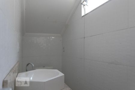 Casa para alugar com 140m², 3 quartos e 3 vagas Casa para alugar com 140m², 3 quartos e 3 vagasBanheiro da Garagem