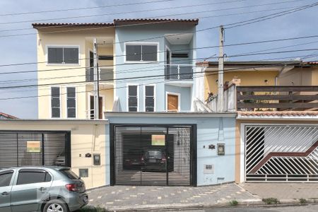 Casa para alugar com 140m², 3 quartos e 3 vagas Casa para alugar com 140m², 3 quartos e 3 vagasFachada