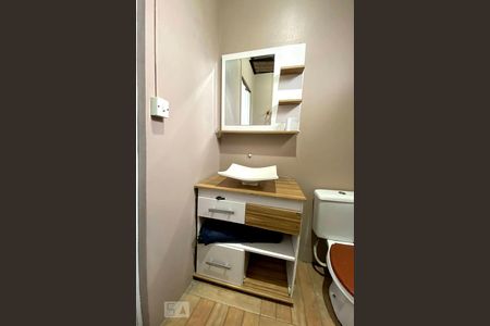 Casa à venda com 100m², 3 quartos e 4 vagasBanheiro