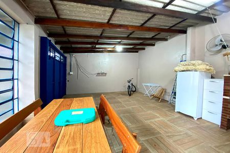 Casa à venda com 100m², 3 quartos e 4 vagasSalão de Festas