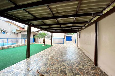 Casa à venda com 100m², 3 quartos e 4 vagasGaragem