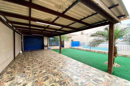 Casa à venda com 100m², 3 quartos e 4 vagasGaragem