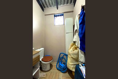 Casa à venda com 100m², 3 quartos e 4 vagasBanheiro