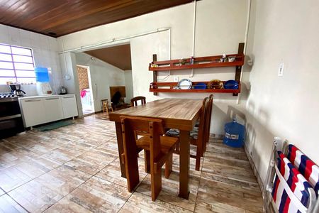 Casa à venda com 100m², 3 quartos e 4 vagasCopa