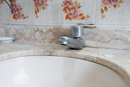 Casa à venda com 200m², 3 quartos e 2 vagasBanheiro Quarto 3 - Suíte