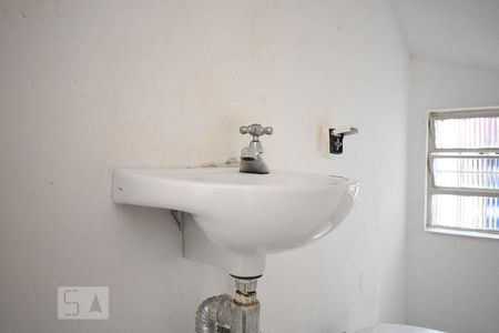 Lavabo de casa para alugar com 3 quartos, 180m² em Jardim Vazani, São Paulo