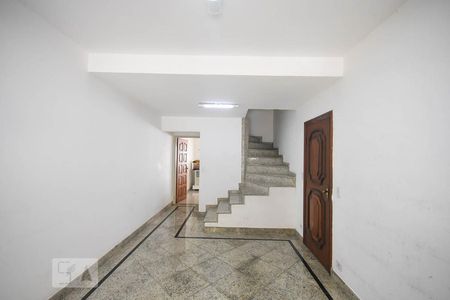 Sala de casa para alugar com 3 quartos, 180m² em Jardim Vazani, São Paulo