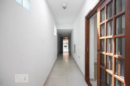 Casa para alugar com 180m², 3 quartos e 2 vagasCorredor