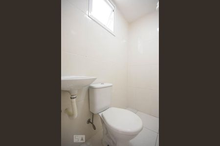 Casa para alugar com 180m², 3 quartos e 2 vagasBanheiro de Serviço