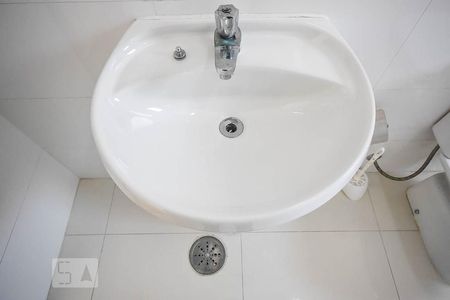 Casa para alugar com 180m², 3 quartos e 2 vagasPia do banheiro da suíte