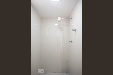 Casa para alugar com 180m², 3 quartos e 2 vagasBanheiro de Serviço