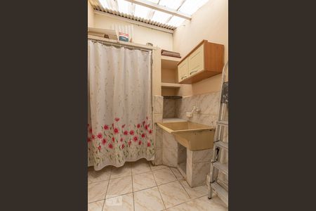 Casa à venda com 200m², 3 quartos e 1 vagaÁrea de Serviço