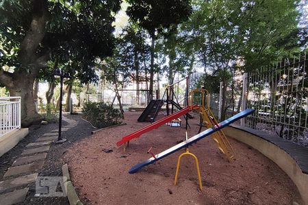 Apartamento à venda com 70m², 2 quartos e sem vagaÁrea Comum - Playground