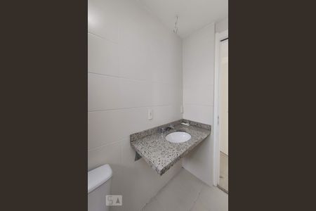 Apartamento à venda com 70m², 2 quartos e sem vagaBanheiro da Suíte