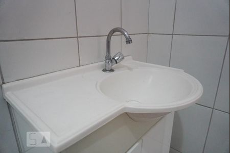 Casa à venda com 55m², 1 quarto e sem vaga Casa à venda com 55m², 1 quarto e sem vagaBanheiro