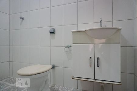 Casa à venda com 55m², 1 quarto e sem vaga Casa à venda com 55m², 1 quarto e sem vagaBanheiro