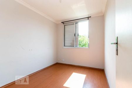 Quarto 2 de apartamento para alugar com 2 quartos, 45m² em Vila Sílvia, São Paulo